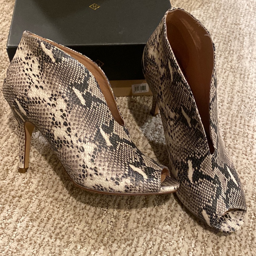 Halogen Rowen - Snake Printed Leather Booties
